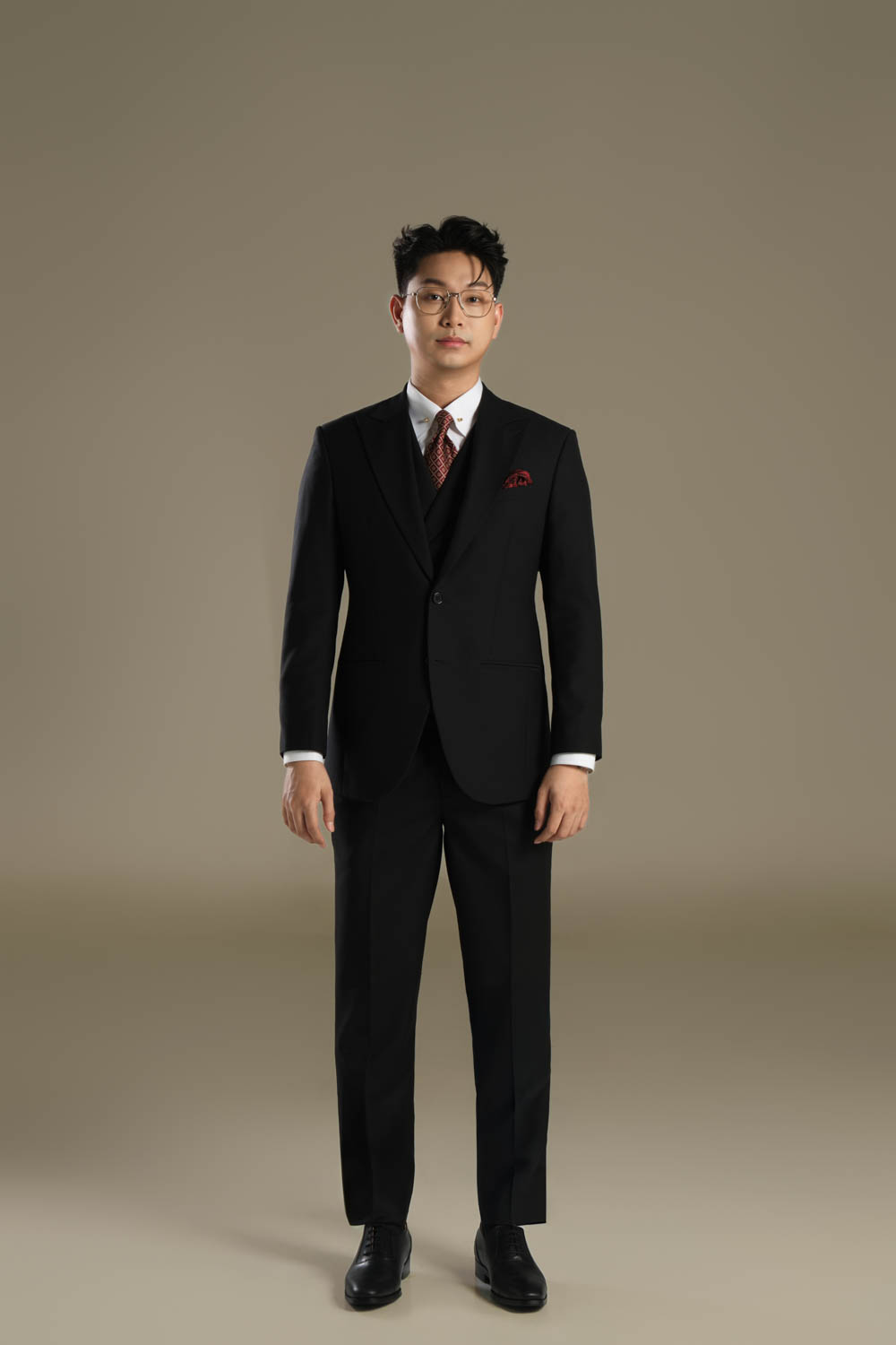 Look1 Black 3 pieces suit