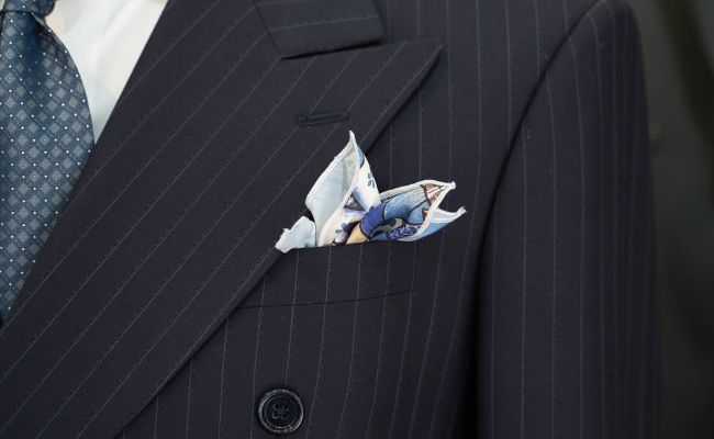 https://vmantailorbespokesuit.com/how-much-is-a-tailored-suit-in-ho-chi-minh